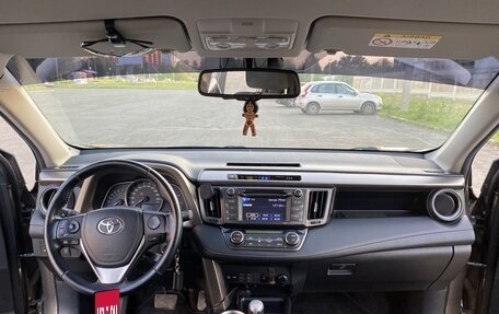 Toyota RAV4, 2013 год, 1 900 000 рублей, 8 фотография