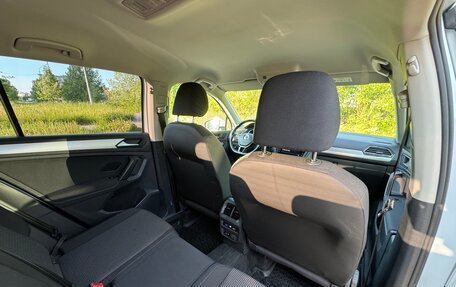Volkswagen Tiguan II, 2019 год, 2 490 000 рублей, 8 фотография
