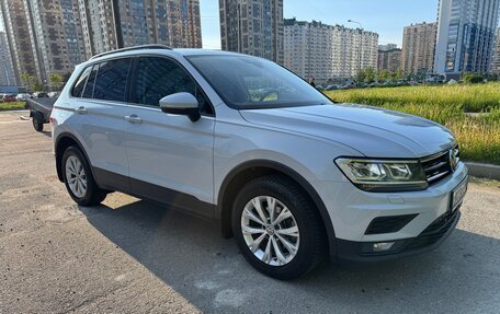 Volkswagen Tiguan II, 2019 год, 2 490 000 рублей, 2 фотография