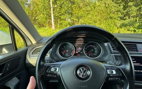 Volkswagen Tiguan II, 2019 год, 2 490 000 рублей, 6 фотография