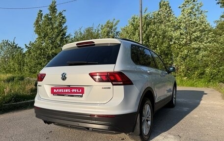 Volkswagen Tiguan II, 2019 год, 2 490 000 рублей, 3 фотография
