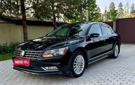 Volkswagen Passat B8 рестайлинг, 2015 год, 1 390 000 рублей, 2 фотография