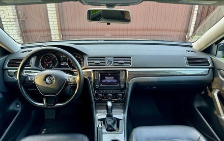 Volkswagen Passat B8 рестайлинг, 2015 год, 1 390 000 рублей, 20 фотография