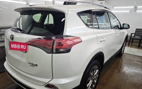 Toyota RAV4, 2016 год, 2 650 000 рублей, 4 фотография