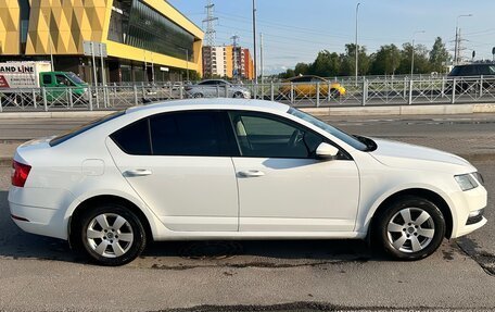 Skoda Octavia, 2018 год, 1 370 000 рублей, 5 фотография
