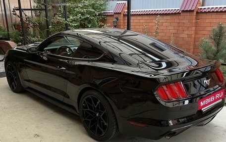 Ford Mustang VI рестайлинг, 2016 год, 2 680 000 рублей, 7 фотография