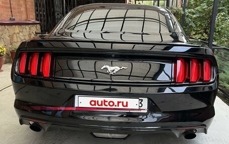 Ford Mustang VI рестайлинг, 2016 год, 2 680 000 рублей, 2 фотография