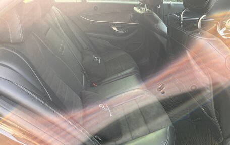 Mercedes-Benz E-Класс, 2018 год, 4 100 000 рублей, 16 фотография
