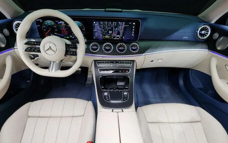 Mercedes-Benz E-Класс, 2022 год, 6 240 000 рублей, 3 фотография