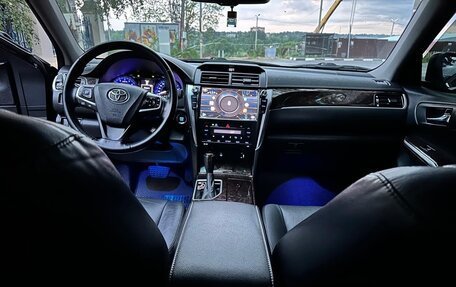 Toyota Camry, 2017 год, 2 050 000 рублей, 18 фотография