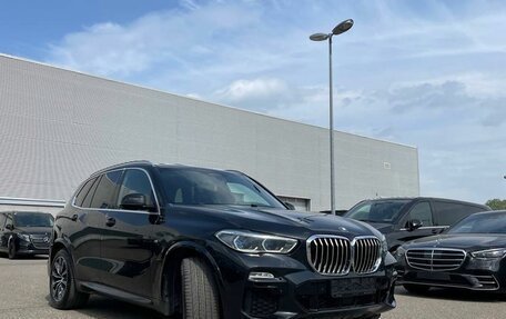 BMW X5, 2019 год, 6 300 000 рублей, 3 фотография
