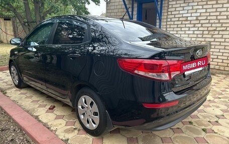 KIA Rio III рестайлинг, 2016 год, 1 000 000 рублей, 5 фотография