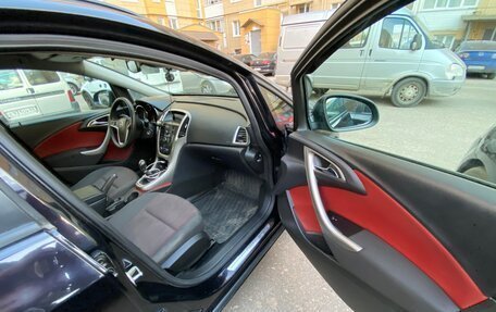 Opel Astra J, 2011 год, 700 000 рублей, 11 фотография