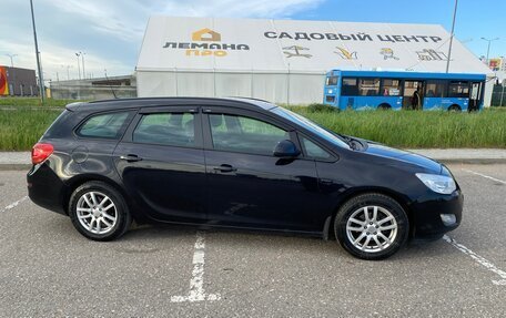 Opel Astra J, 2011 год, 700 000 рублей, 7 фотография