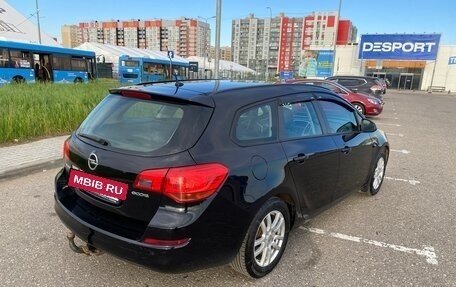 Opel Astra J, 2011 год, 700 000 рублей, 4 фотография