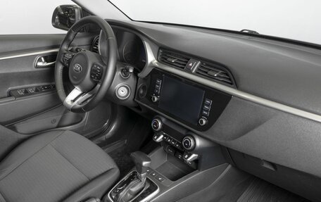 KIA Rio IV, 2021 год, 1 750 000 рублей, 5 фотография