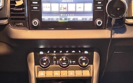 Skoda Karoq I, 2020 год, 2 400 000 рублей, 14 фотография