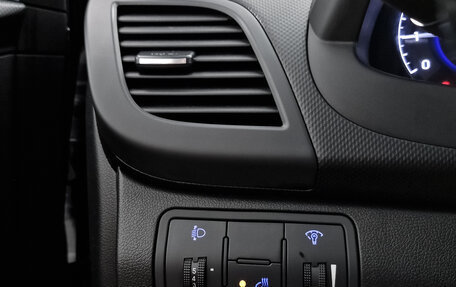 Hyundai Solaris II рестайлинг, 2014 год, 949 000 рублей, 13 фотография