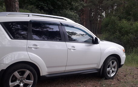 Mitsubishi Outlander III рестайлинг 3, 2010 год, 1 465 000 рублей, 6 фотография