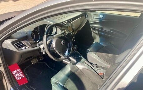 Alfa Romeo Giulietta, 2014 год, 1 250 000 рублей, 9 фотография