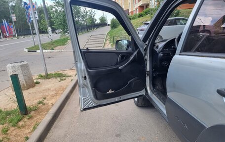 Chevrolet Niva I рестайлинг, 2015 год, 730 000 рублей, 6 фотография
