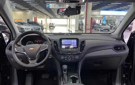Chevrolet Equinox III, 2022 год, 1 800 000 рублей, 5 фотография