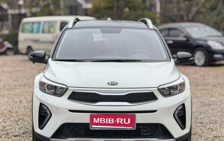 KIA Stonic, 2022 год, 1 600 000 рублей, 2 фотография