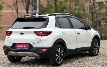 KIA Stonic, 2022 год, 1 600 000 рублей, 5 фотография
