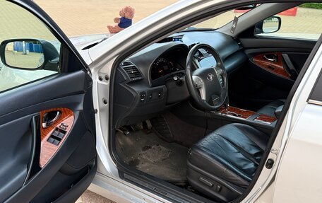 Toyota Camry, 2008 год, 1 290 000 рублей, 10 фотография