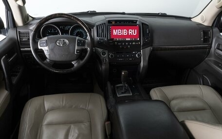 Toyota Land Cruiser 200, 2009 год, 2 889 000 рублей, 6 фотография