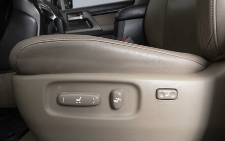 Toyota Land Cruiser 200, 2009 год, 2 889 000 рублей, 29 фотография