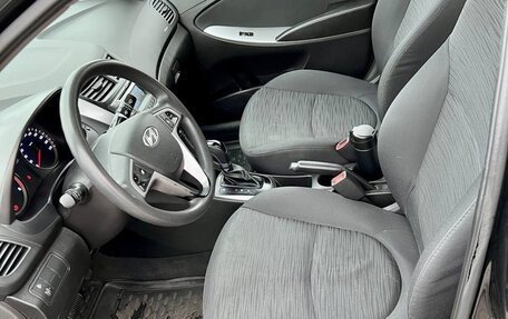 Hyundai Solaris II рестайлинг, 2016 год, 990 000 рублей, 10 фотография