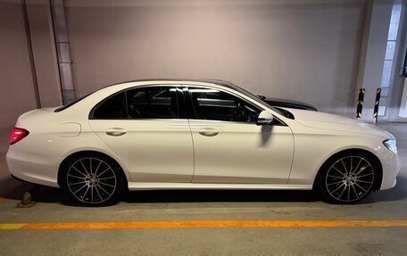 Mercedes-Benz E-Класс, 2016 год, 3 300 000 рублей, 4 фотография