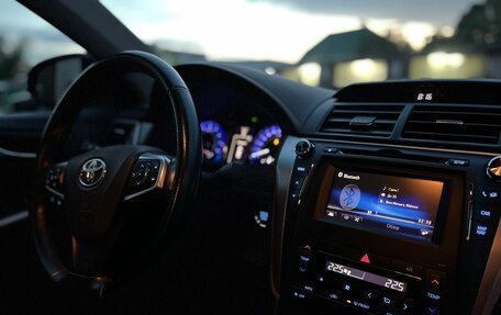 Toyota Camry, 2015 год, 1 990 000 рублей, 8 фотография