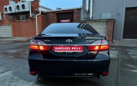 Toyota Camry, 2015 год, 1 990 000 рублей, 4 фотография