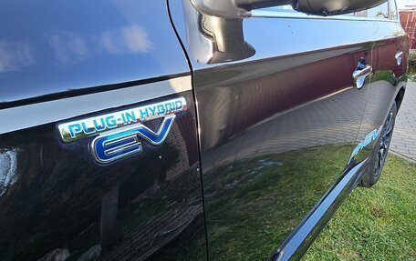Mitsubishi Outlander III рестайлинг 3, 2016 год, 2 200 000 рублей, 15 фотография