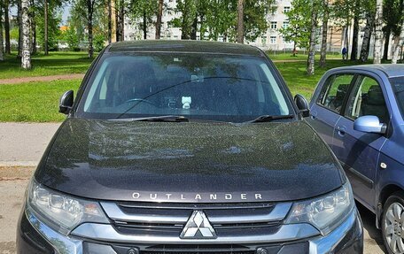 Mitsubishi Outlander III рестайлинг 3, 2016 год, 2 200 000 рублей, 13 фотография