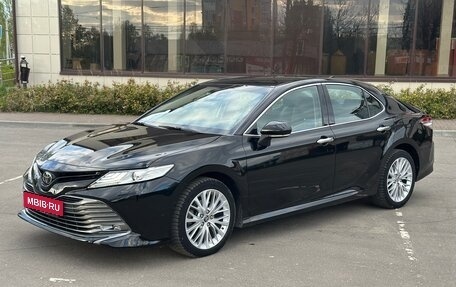 Toyota Camry, 2019 год, 3 095 000 рублей, 7 фотография