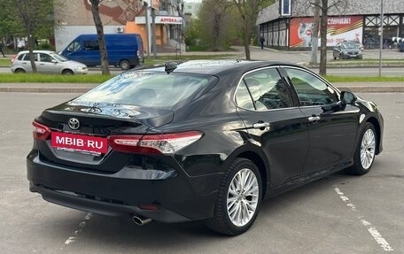 Toyota Camry, 2019 год, 3 095 000 рублей, 10 фотография