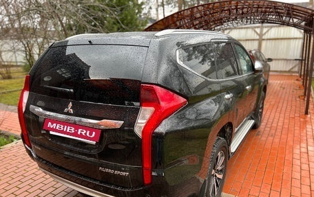 Mitsubishi Pajero Sport III рестайлинг, 2017 год, 2 550 000 рублей, 4 фотография
