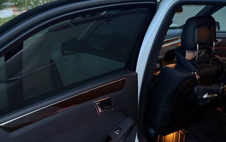 Mercedes-Benz E-Класс, 2012 год, 1 750 000 рублей, 13 фотография