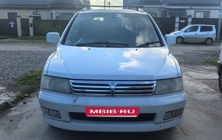 Mitsubishi Chariot III, 1998 год, 390 000 рублей, 2 фотография