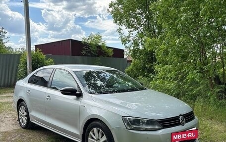 Volkswagen Jetta VI, 2013 год, 1 450 000 рублей, 2 фотография