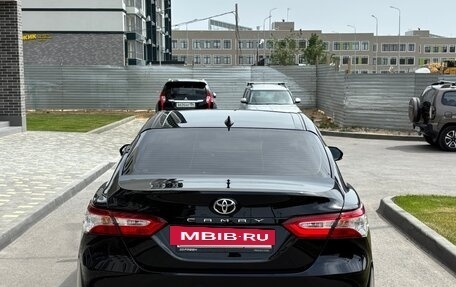 Toyota Camry, 2021 год, 3 050 000 рублей, 2 фотография