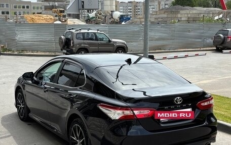 Toyota Camry, 2021 год, 3 050 000 рублей, 5 фотография