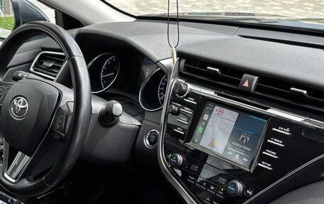 Toyota Camry, 2021 год, 3 050 000 рублей, 10 фотография