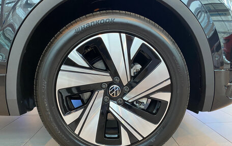 Volkswagen Tiguan II, 2023 год, 6 069 900 рублей, 11 фотография