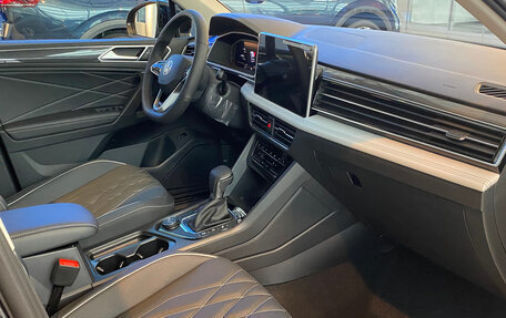 Volkswagen Tiguan II, 2023 год, 6 069 900 рублей, 17 фотография