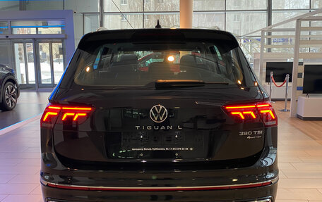 Volkswagen Tiguan II, 2023 год, 6 069 900 рублей, 6 фотография