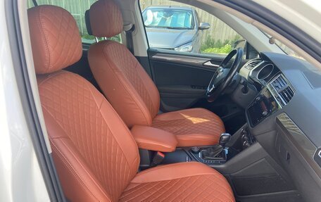 Volkswagen Tiguan II, 2019 год, 2 200 000 рублей, 17 фотография